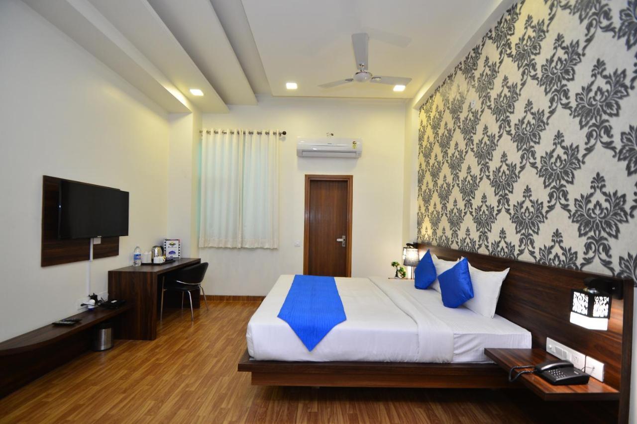Hotel Sapphire World Джайпур Екстер'єр фото